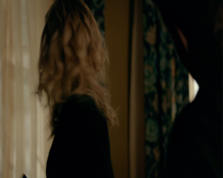 VampireDiaries-dot-nl_VampireDiaries-8x06DetouredOnSomeRandomBackwoodsPathToHell0230.jpg