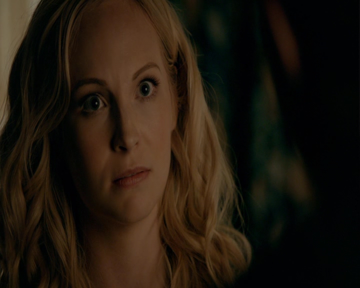VampireDiaries-dot-nl_VampireDiaries-8x06DetouredOnSomeRandomBackwoodsPathToHell0278.jpg