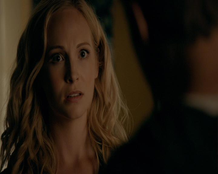 VampireDiaries-dot-nl_VampireDiaries-8x06DetouredOnSomeRandomBackwoodsPathToHell0283.jpg