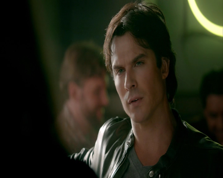 VampireDiaries-dot-nl_VampireDiaries-8x06DetouredOnSomeRandomBackwoodsPathToHell0380.jpg