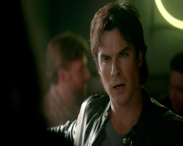 VampireDiaries-dot-nl_VampireDiaries-8x06DetouredOnSomeRandomBackwoodsPathToHell0381.jpg