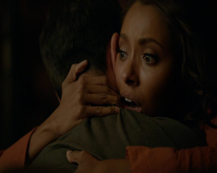 VampireDiaries-dot-nl_VampireDiaries-8x06DetouredOnSomeRandomBackwoodsPathToHell1179.jpg