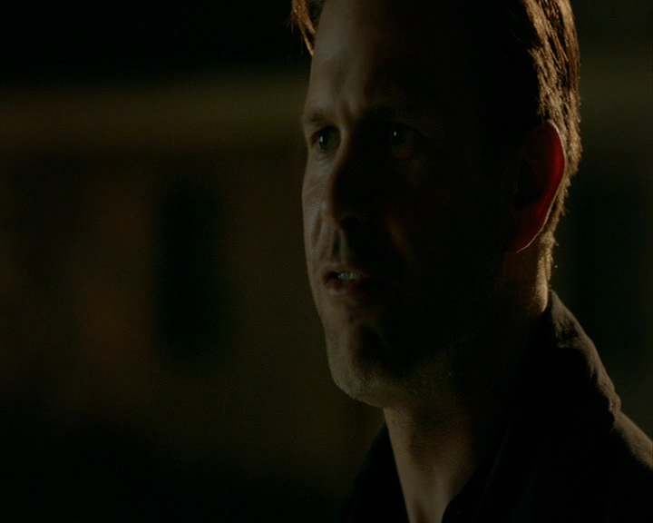 VampireDiaries-dot-nl_VampireDiaries-8x06DetouredOnSomeRandomBackwoodsPathToHell1262.jpg