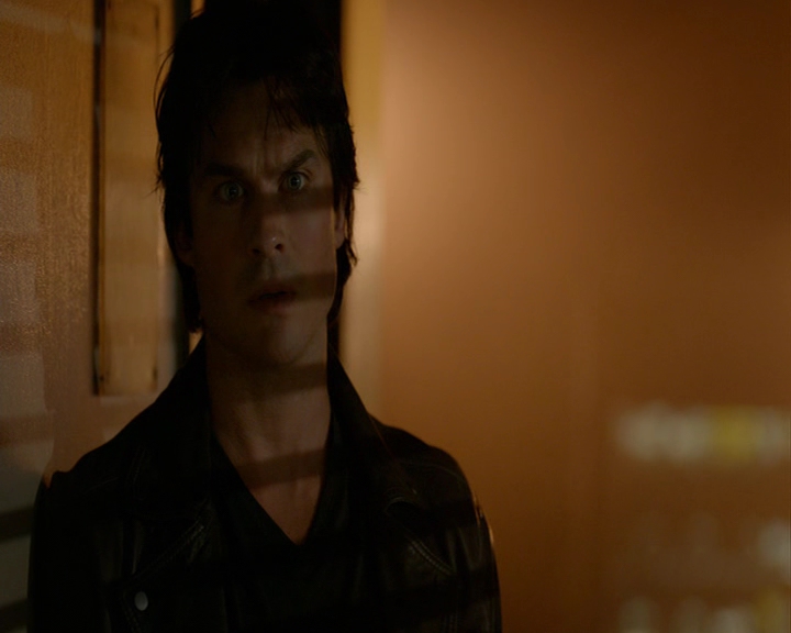 VampireDiaries-dot-nl_VampireDiaries-8x06DetouredOnSomeRandomBackwoodsPathToHell1453.jpg