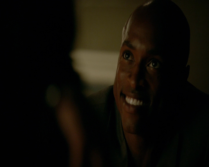 VampireDiaries-dot-nl_VampireDiaries-8x06DetouredOnSomeRandomBackwoodsPathToHell1604.jpg