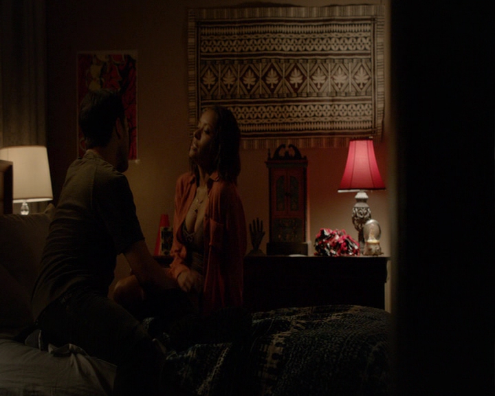 VampireDiaries-dot-nl_VampireDiaries-8x06DetouredOnSomeRandomBackwoodsPathToHell1696.jpg