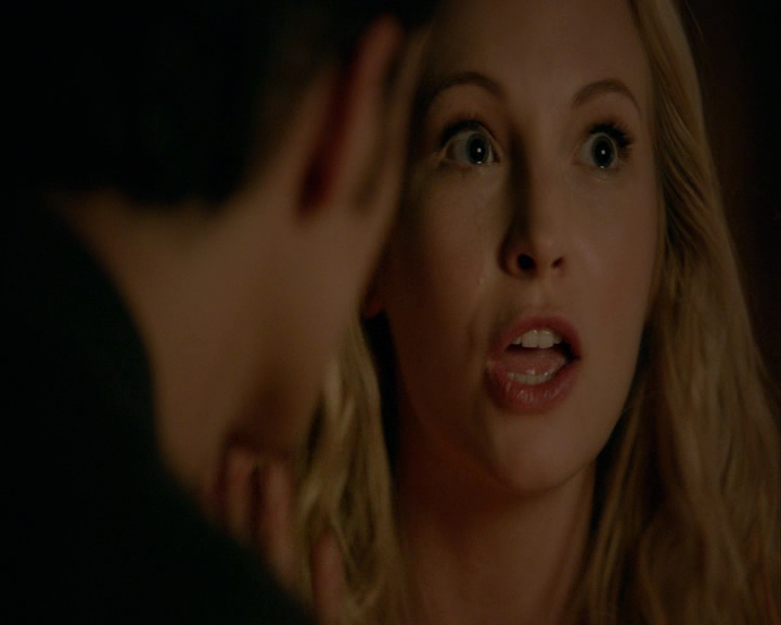 VampireDiaries-dot-nl_VampireDiaries-8x06DetouredOnSomeRandomBackwoodsPathToHell2049.jpg