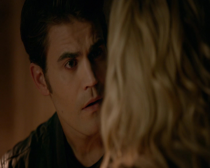 VampireDiaries-dot-nl_VampireDiaries-8x06DetouredOnSomeRandomBackwoodsPathToHell2064.jpg