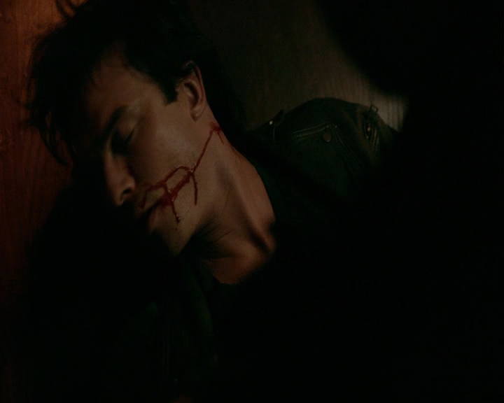 VampireDiaries-dot-nl_VampireDiaries-8x06DetouredOnSomeRandomBackwoodsPathToHell2316.jpg