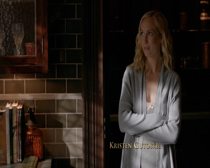 VampireDiaries-dot-nl_VVampireDiaries-dot-nl_VampireDiaries-8x07TheNextTimeIHurtSomebodyItCouldBeYou0121.jpg