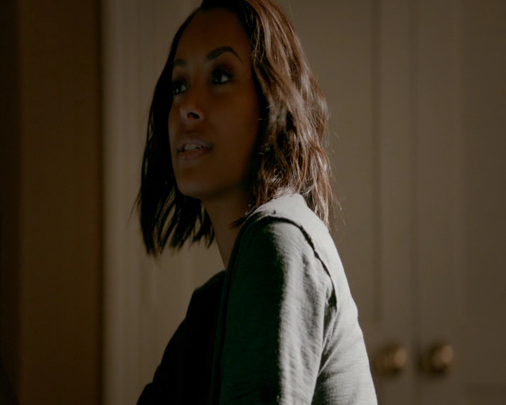 VampireDiaries-dot-nl_VVampireDiaries-dot-nl_VampireDiaries-8x07TheNextTimeIHurtSomebodyItCouldBeYou0250.jpg