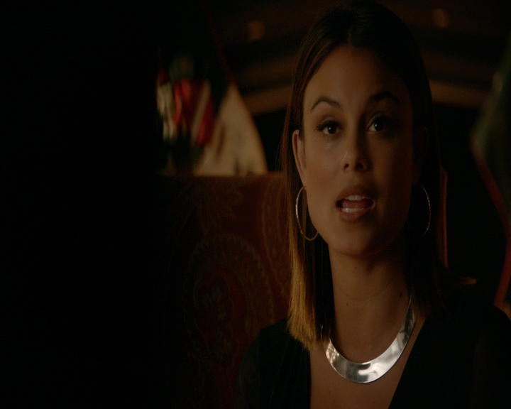 VampireDiaries-dot-nl_VVampireDiaries-dot-nl_VampireDiaries-8x07TheNextTimeIHurtSomebodyItCouldBeYou0355.jpg