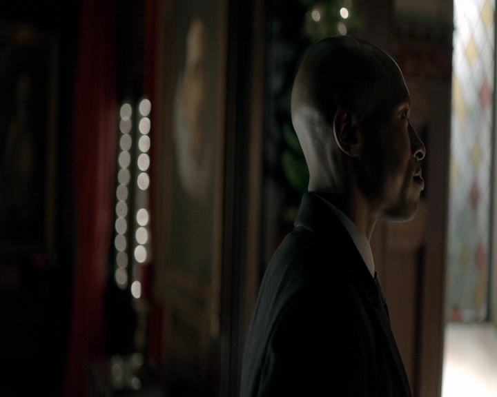VampireDiaries-dot-nl_VVampireDiaries-dot-nl_VampireDiaries-8x07TheNextTimeIHurtSomebodyItCouldBeYou0495.jpg