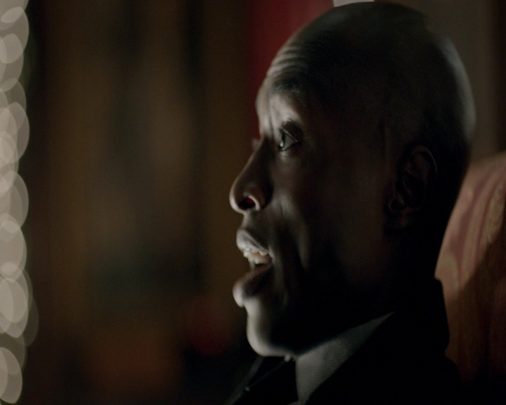 VampireDiaries-dot-nl_VVampireDiaries-dot-nl_VampireDiaries-8x07TheNextTimeIHurtSomebodyItCouldBeYou0512.jpg