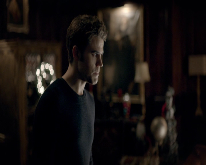 VampireDiaries-dot-nl_VVampireDiaries-dot-nl_VampireDiaries-8x07TheNextTimeIHurtSomebodyItCouldBeYou0520.jpg