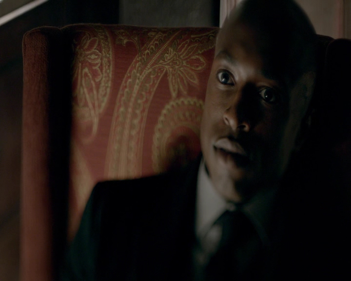 VampireDiaries-dot-nl_VVampireDiaries-dot-nl_VampireDiaries-8x07TheNextTimeIHurtSomebodyItCouldBeYou0530.jpg