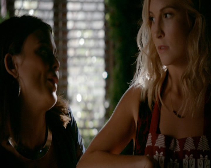 VampireDiaries-dot-nl_VVampireDiaries-dot-nl_VampireDiaries-8x07TheNextTimeIHurtSomebodyItCouldBeYou0564.jpg