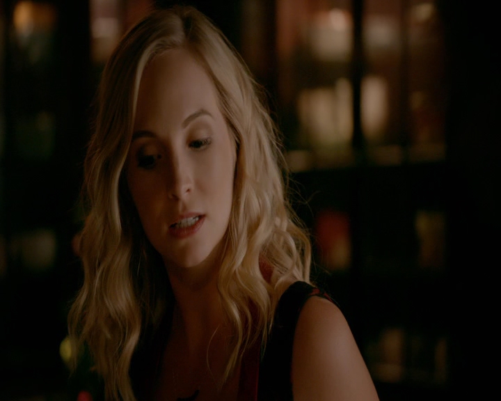 VampireDiaries-dot-nl_VVampireDiaries-dot-nl_VampireDiaries-8x07TheNextTimeIHurtSomebodyItCouldBeYou0581.jpg