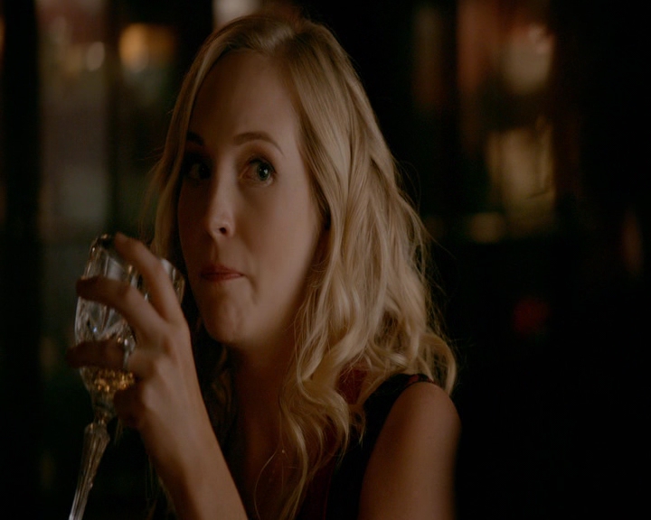 VampireDiaries-dot-nl_VVampireDiaries-dot-nl_VampireDiaries-8x07TheNextTimeIHurtSomebodyItCouldBeYou0591.jpg