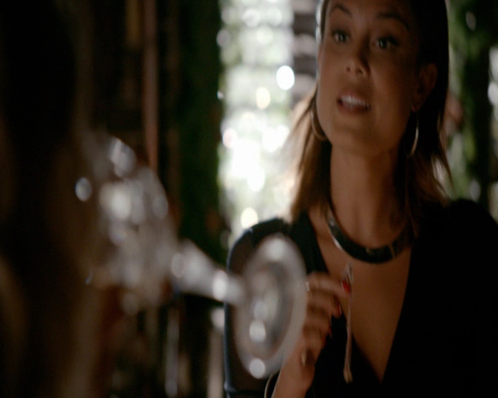 VampireDiaries-dot-nl_VVampireDiaries-dot-nl_VampireDiaries-8x07TheNextTimeIHurtSomebodyItCouldBeYou0594.jpg