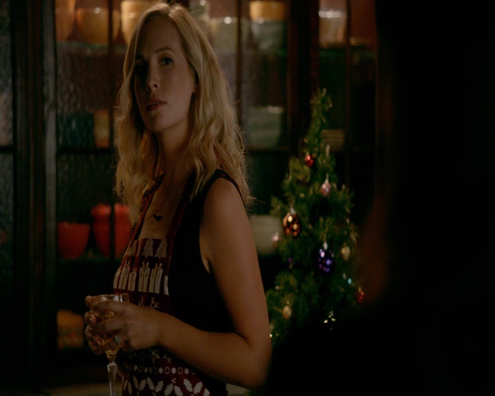 VampireDiaries-dot-nl_VVampireDiaries-dot-nl_VampireDiaries-8x07TheNextTimeIHurtSomebodyItCouldBeYou0616.jpg