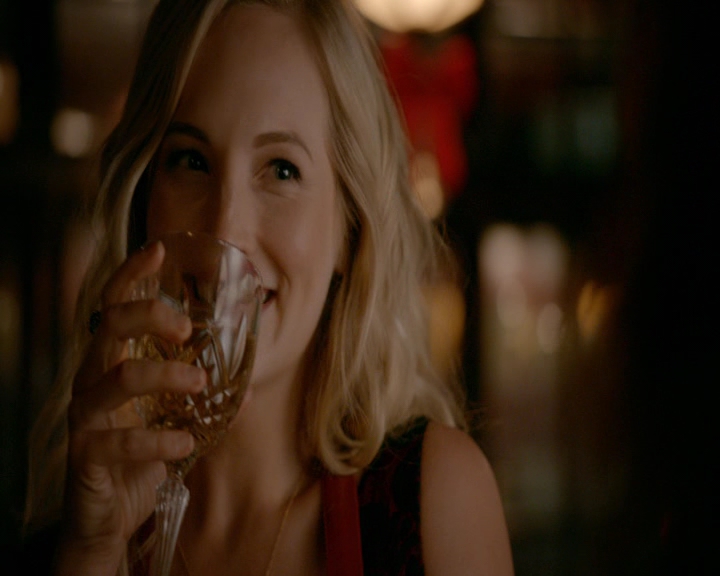 VampireDiaries-dot-nl_VVampireDiaries-dot-nl_VampireDiaries-8x07TheNextTimeIHurtSomebodyItCouldBeYou0624.jpg
