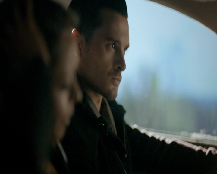 VampireDiaries-dot-nl_VVampireDiaries-dot-nl_VampireDiaries-8x07TheNextTimeIHurtSomebodyItCouldBeYou0652.jpg