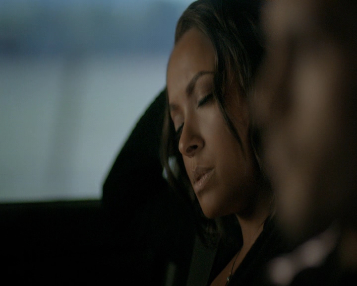 VampireDiaries-dot-nl_VVampireDiaries-dot-nl_VampireDiaries-8x07TheNextTimeIHurtSomebodyItCouldBeYou0663.jpg