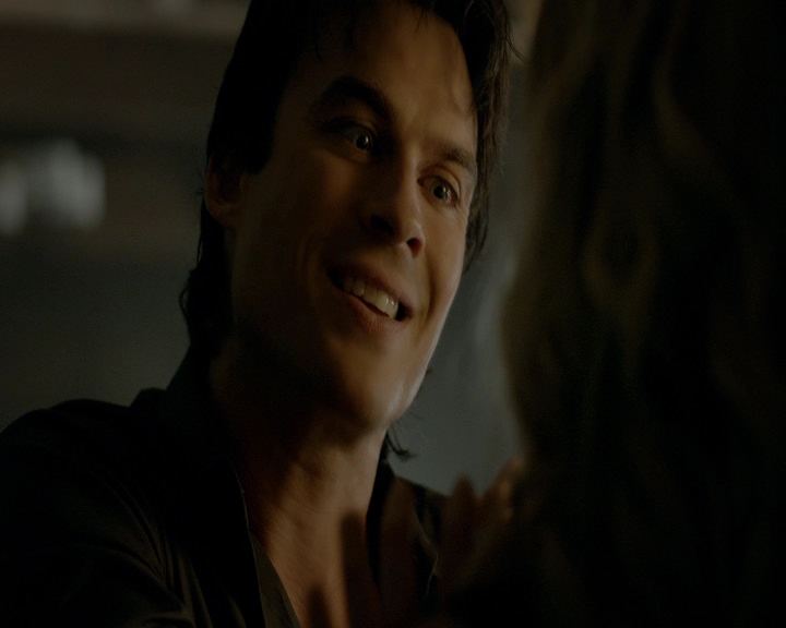 VampireDiaries-dot-nl_VVampireDiaries-dot-nl_VampireDiaries-8x07TheNextTimeIHurtSomebodyItCouldBeYou0707.jpg