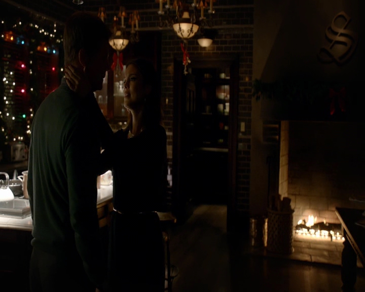 VampireDiaries-dot-nl_VVampireDiaries-dot-nl_VampireDiaries-8x07TheNextTimeIHurtSomebodyItCouldBeYou1691.jpg