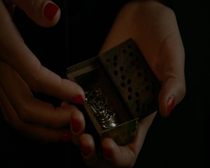 VampireDiaries-dot-nl_VVampireDiaries-dot-nl_VampireDiaries-8x07TheNextTimeIHurtSomebodyItCouldBeYou1877.jpg VampireDiaries-dot-nl_VVampireDiaries-dot-nl_VampireDiaries-8x07TheNextTimeIHurtSomebodyItCouldBeYou1877.jpg