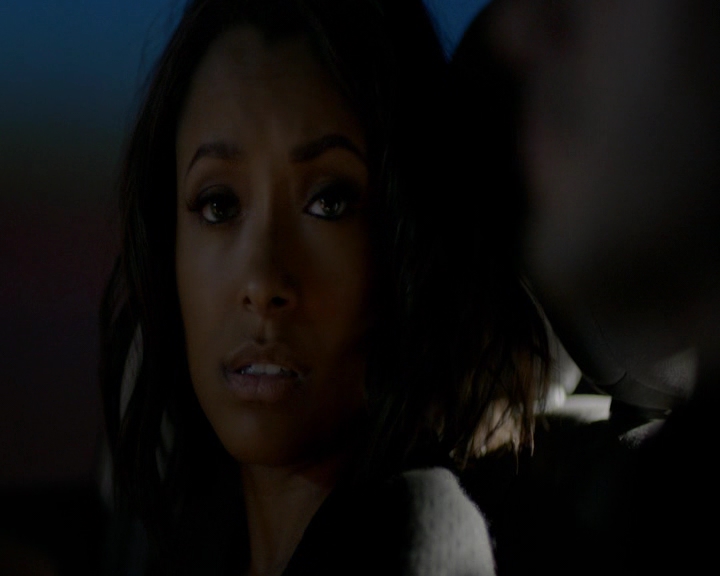 VampireDiaries-dot-nl_VVampireDiaries-dot-nl_VampireDiaries-8x07TheNextTimeIHurtSomebodyItCouldBeYou1967.jpg