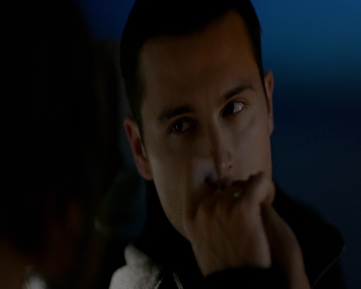 VampireDiaries-dot-nl_VVampireDiaries-dot-nl_VampireDiaries-8x07TheNextTimeIHurtSomebodyItCouldBeYou2006.jpg