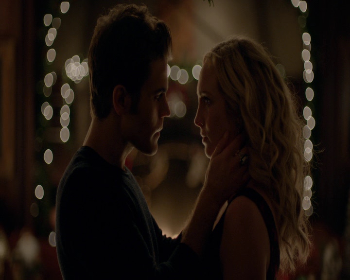 VampireDiaries-dot-nl_VVampireDiaries-dot-nl_VampireDiaries-8x07TheNextTimeIHurtSomebodyItCouldBeYou2068.jpg