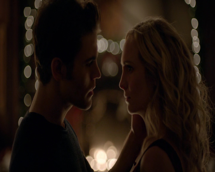 VampireDiaries-dot-nl_VVampireDiaries-dot-nl_VampireDiaries-8x07TheNextTimeIHurtSomebodyItCouldBeYou2086.jpg