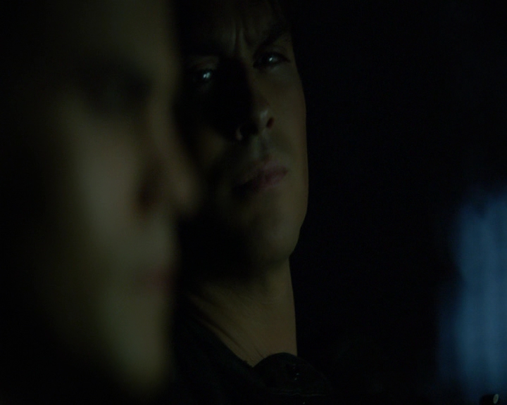 VampireDiaries-dot-nl_VVampireDiaries-dot-nl_VampireDiaries-8x07TheNextTimeIHurtSomebodyItCouldBeYou2282.jpg