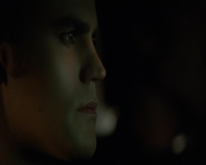 VampireDiaries-dot-nl_VVampireDiaries-dot-nl_VampireDiaries-8x07TheNextTimeIHurtSomebodyItCouldBeYou2288.jpg