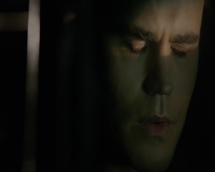 VampireDiaries-dot-nl_VVampireDiaries-dot-nl_VampireDiaries-8x07TheNextTimeIHurtSomebodyItCouldBeYou2321.jpg