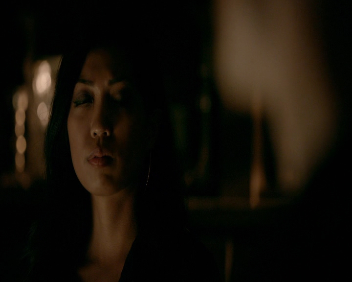 VampireDiaries-dot-nl_VVampireDiaries-dot-nl_VampireDiaries-8x08WeHaveHistoryTogether0023.jpg