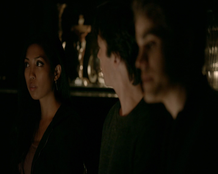 VampireDiaries-dot-nl_VVampireDiaries-dot-nl_VampireDiaries-8x08WeHaveHistoryTogether0048.jpg