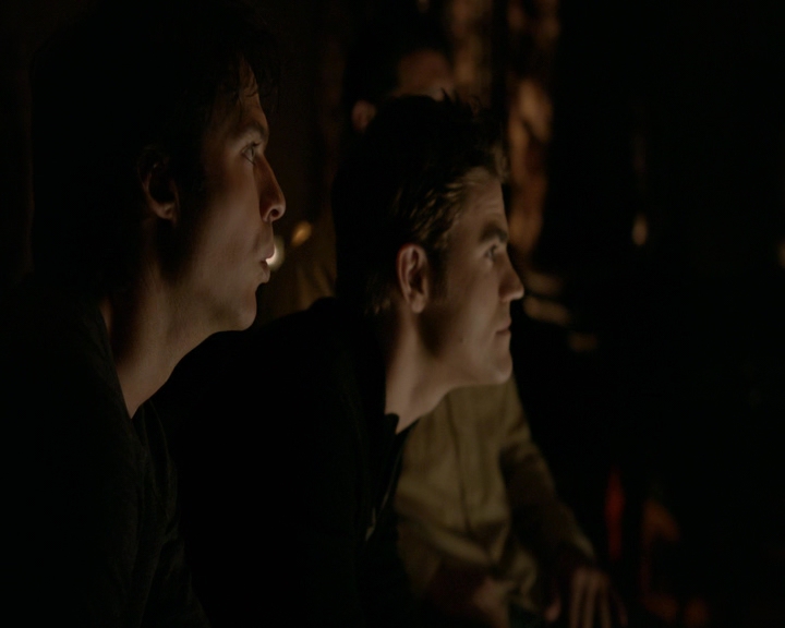 VampireDiaries-dot-nl_VVampireDiaries-dot-nl_VampireDiaries-8x08WeHaveHistoryTogether0082.jpg