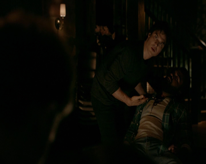 VampireDiaries-dot-nl_VVampireDiaries-dot-nl_VampireDiaries-8x08WeHaveHistoryTogether0131.jpg