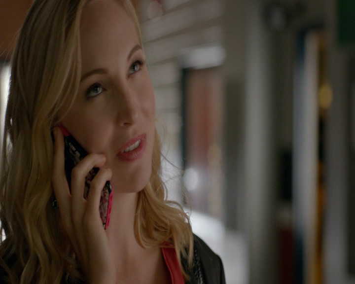 VampireDiaries-dot-nl_VVampireDiaries-dot-nl_VampireDiaries-8x08WeHaveHistoryTogether0271.jpg
