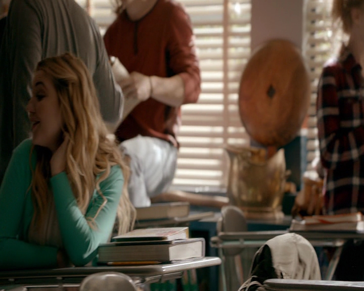 VampireDiaries-dot-nl_VVampireDiaries-dot-nl_VampireDiaries-8x08WeHaveHistoryTogether0367.jpg