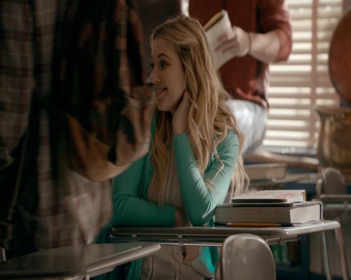 VampireDiaries-dot-nl_VVampireDiaries-dot-nl_VampireDiaries-8x08WeHaveHistoryTogether0369.jpg