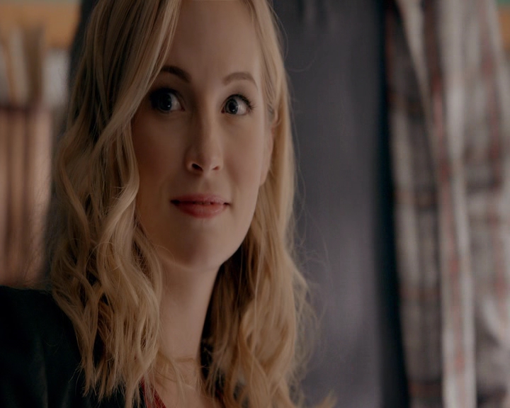 VampireDiaries-dot-nl_VVampireDiaries-dot-nl_VampireDiaries-8x08WeHaveHistoryTogether0377.jpg