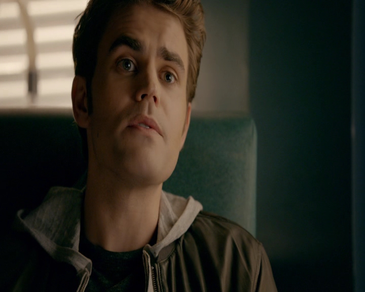 VampireDiaries-dot-nl_VVampireDiaries-dot-nl_VampireDiaries-8x08WeHaveHistoryTogether0587.jpg