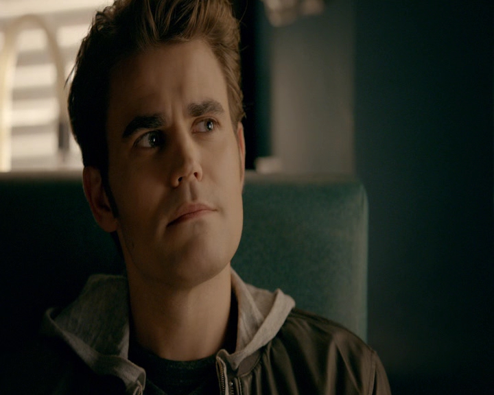 VampireDiaries-dot-nl_VVampireDiaries-dot-nl_VampireDiaries-8x08WeHaveHistoryTogether0599.jpg