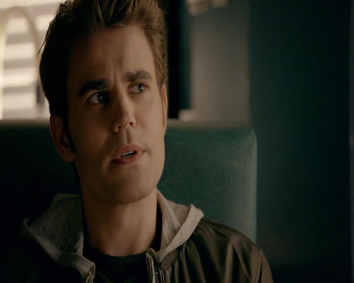 VampireDiaries-dot-nl_VVampireDiaries-dot-nl_VampireDiaries-8x08WeHaveHistoryTogether0600.jpg