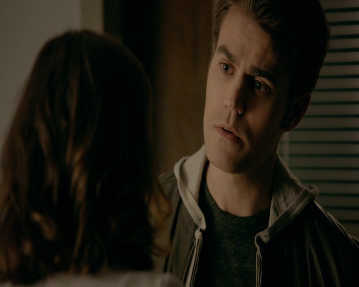 VampireDiaries-dot-nl_VVampireDiaries-dot-nl_VampireDiaries-8x08WeHaveHistoryTogether0715.jpg